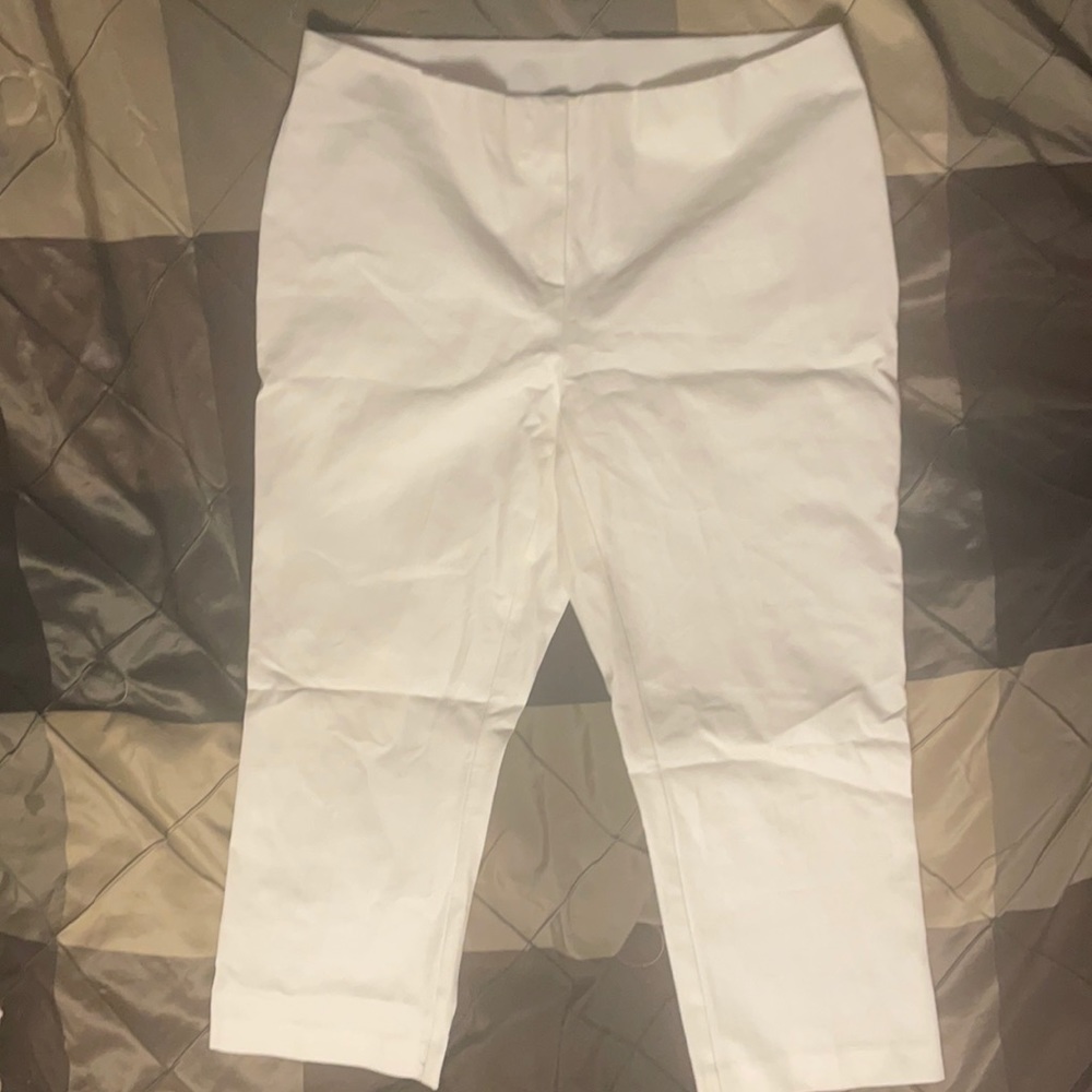 White capri